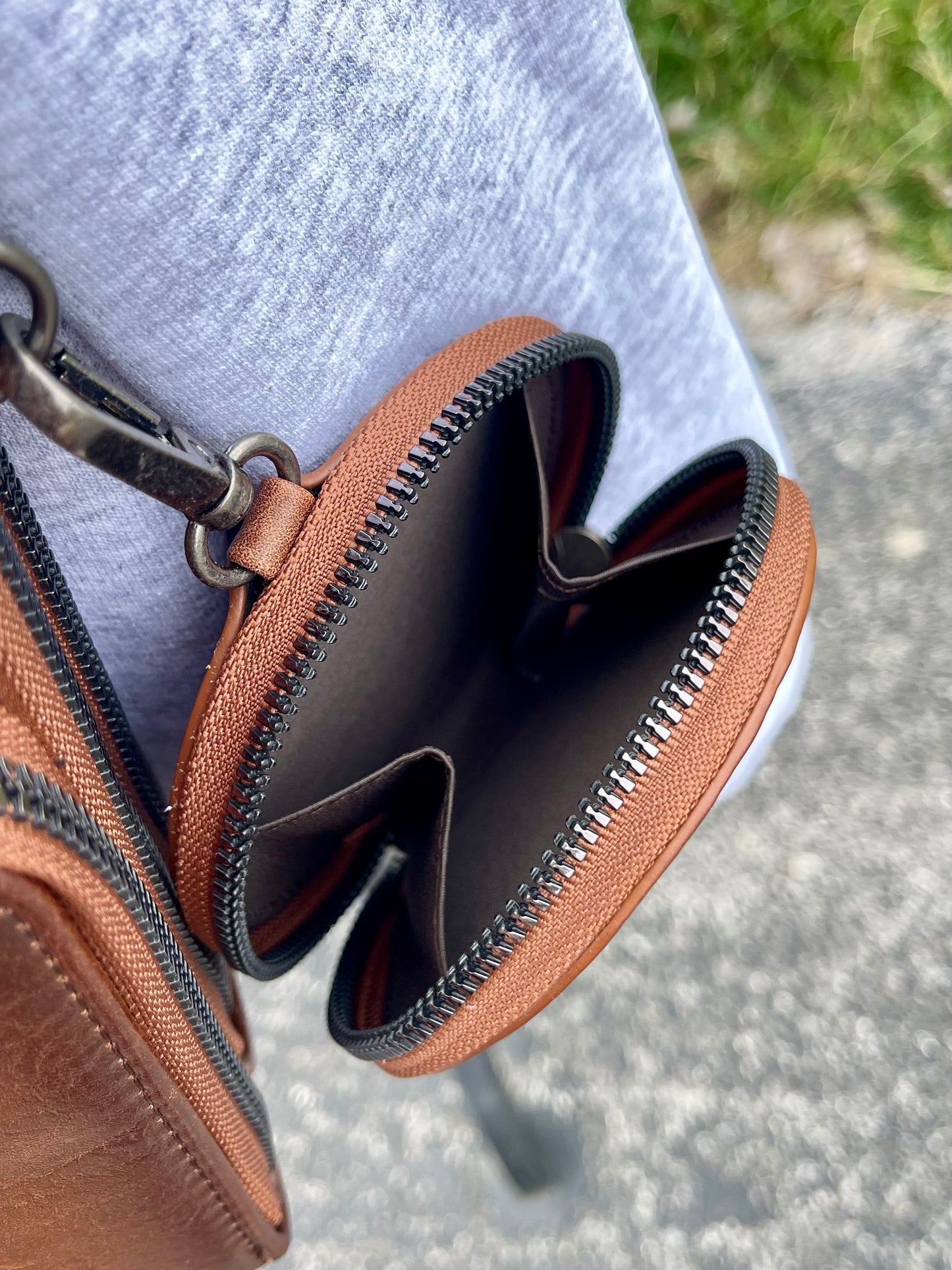 Wrangler 3-Zipper Crossbody Purse with Coin Pouch - Cream