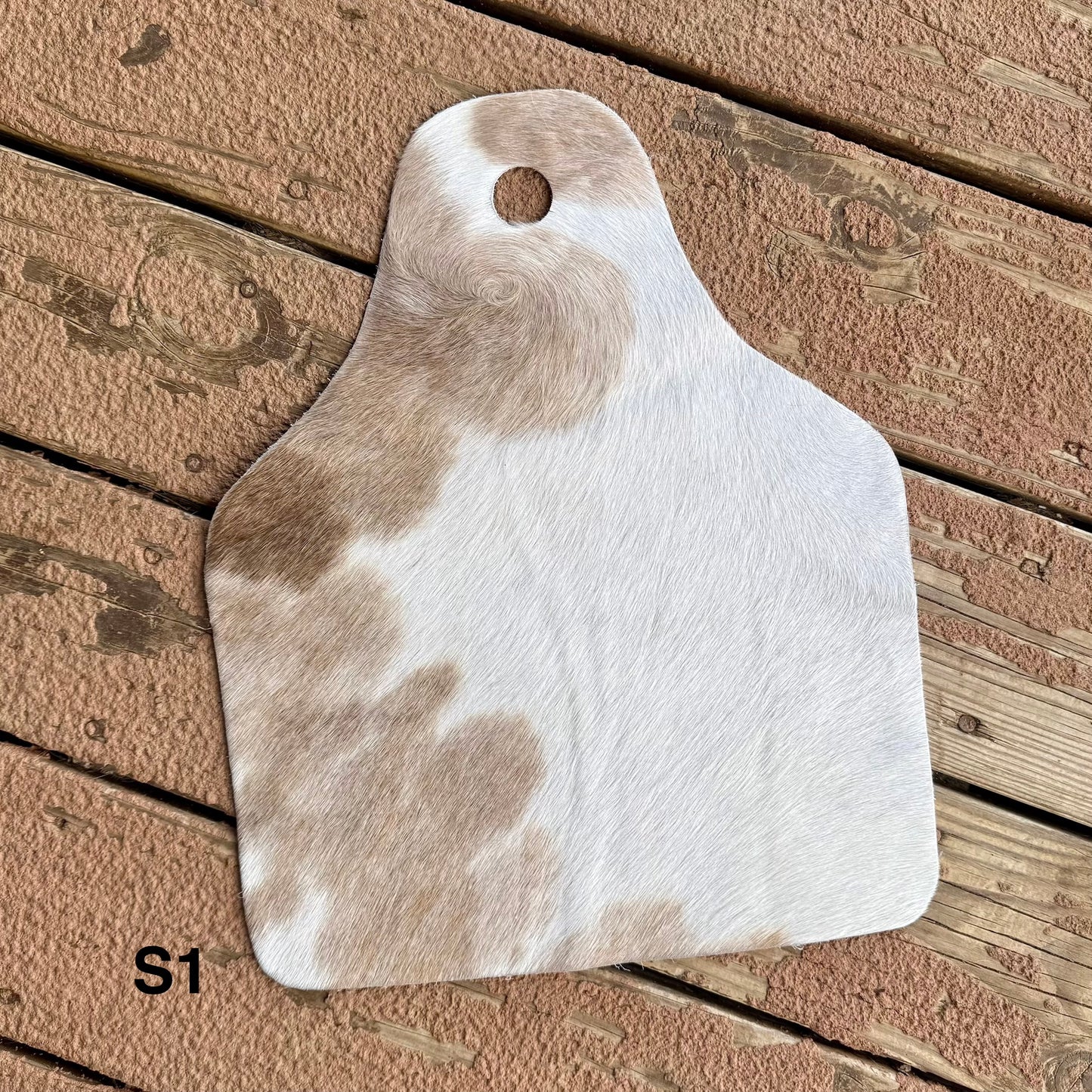 Small Cowhide Cowtag S1